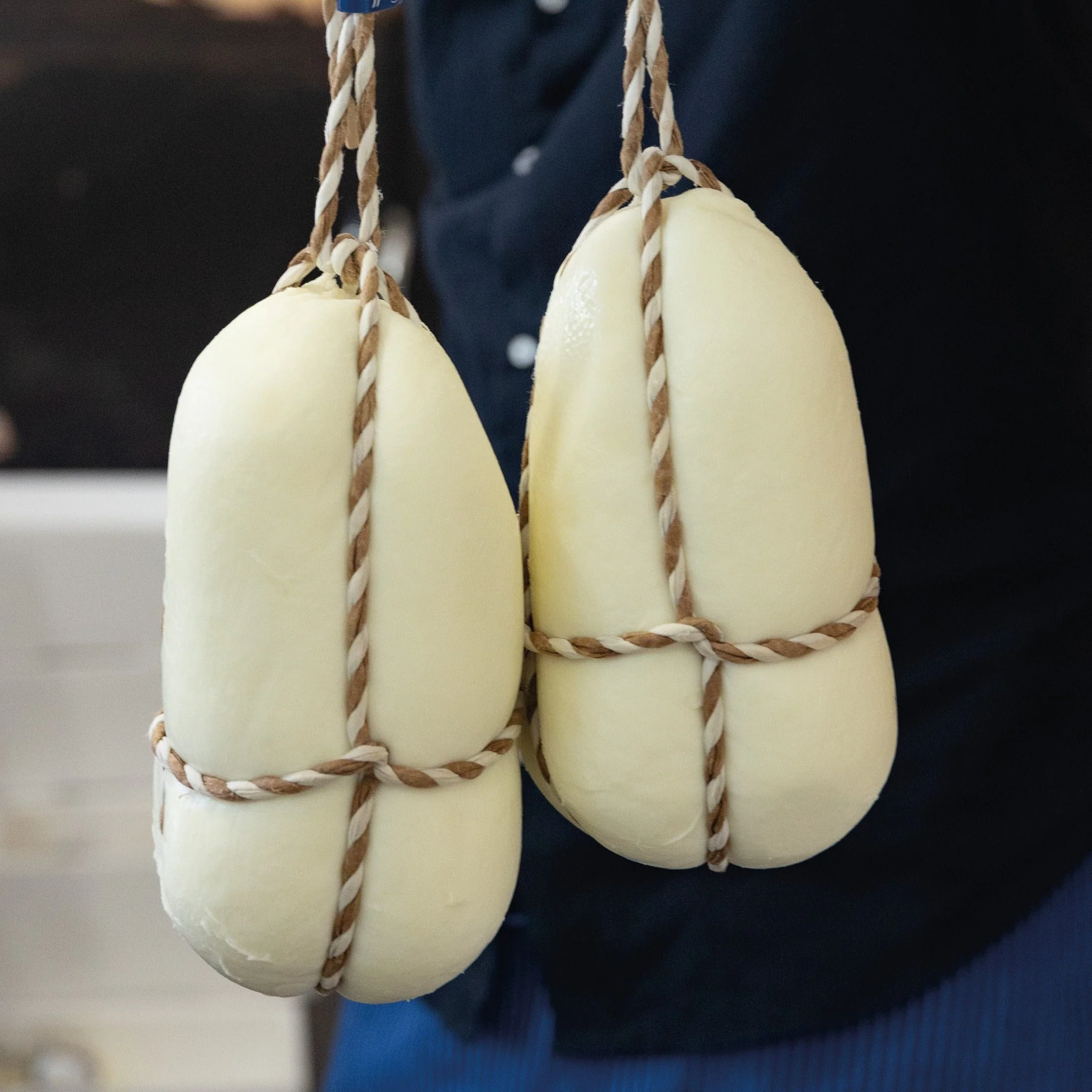 Caciocavallo di latte di Bufala - Image 6